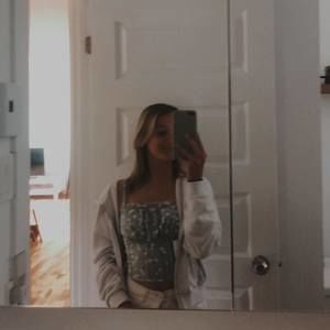 Meet your Posher, Stella-rose